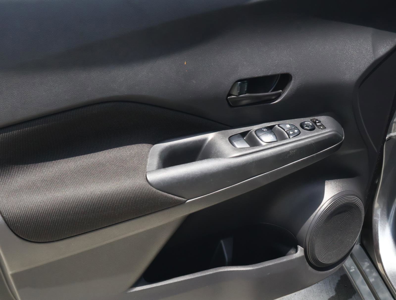 Used 2022 Nissan Kicks S FWD image 13
