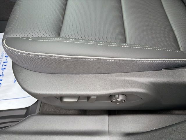 New 2026 Buick Envision Avenir image 18