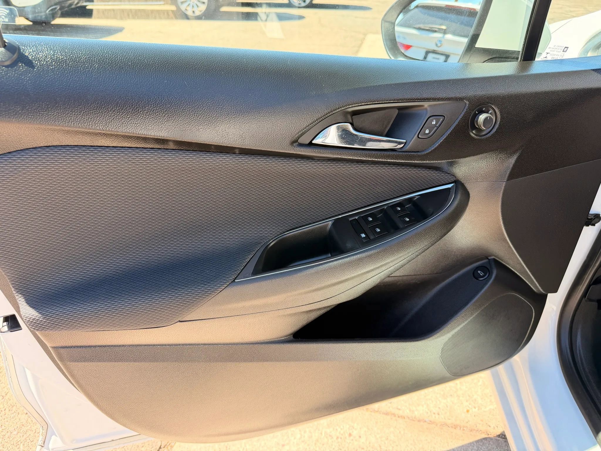 Used 2016 Chevrolet Cruze LS image 9