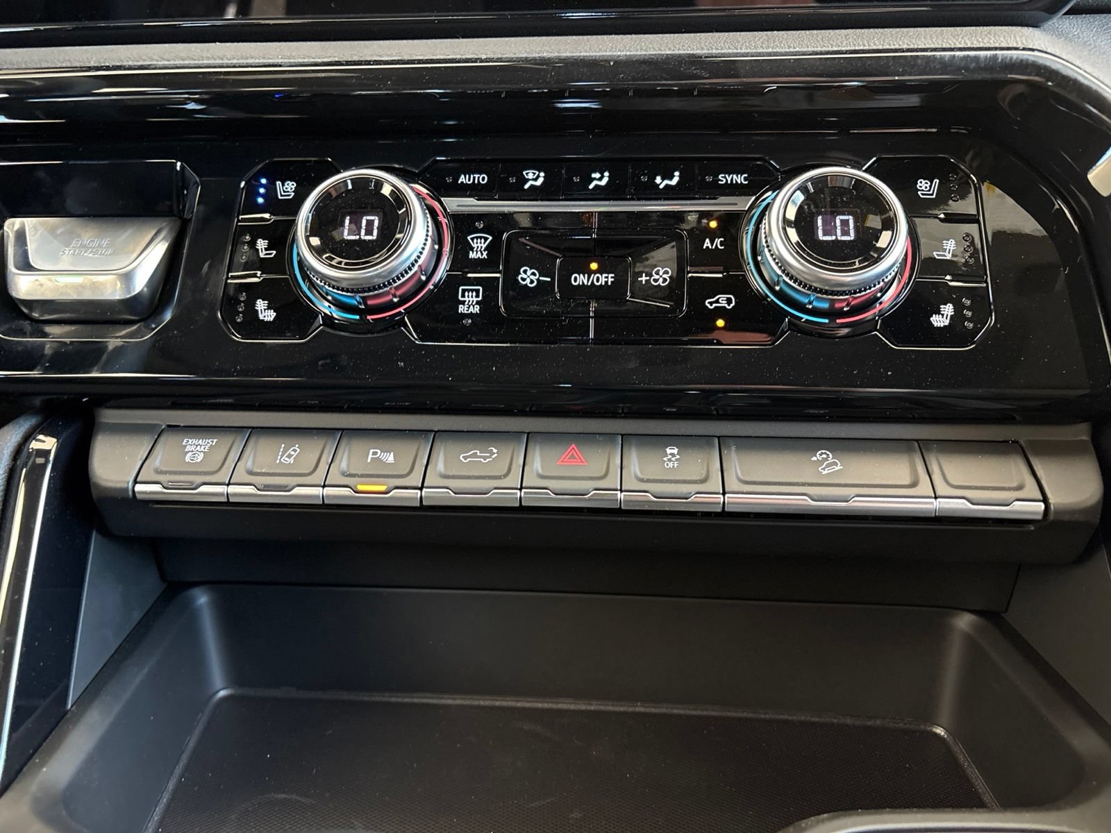 New 2026 GMC Sierra 2500 AT4 w/ AT4 Premium Plus Package AWD/4WD image 25