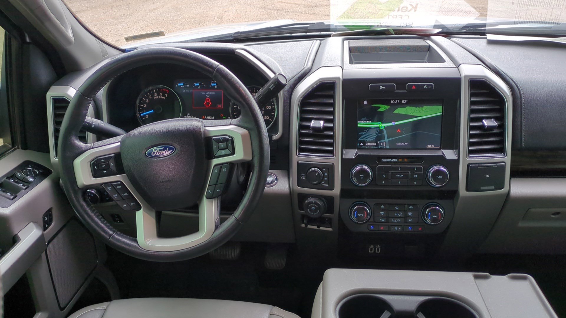 Used 2019 Ford F150 Lariat w/ Max Trailer Tow Package image 29