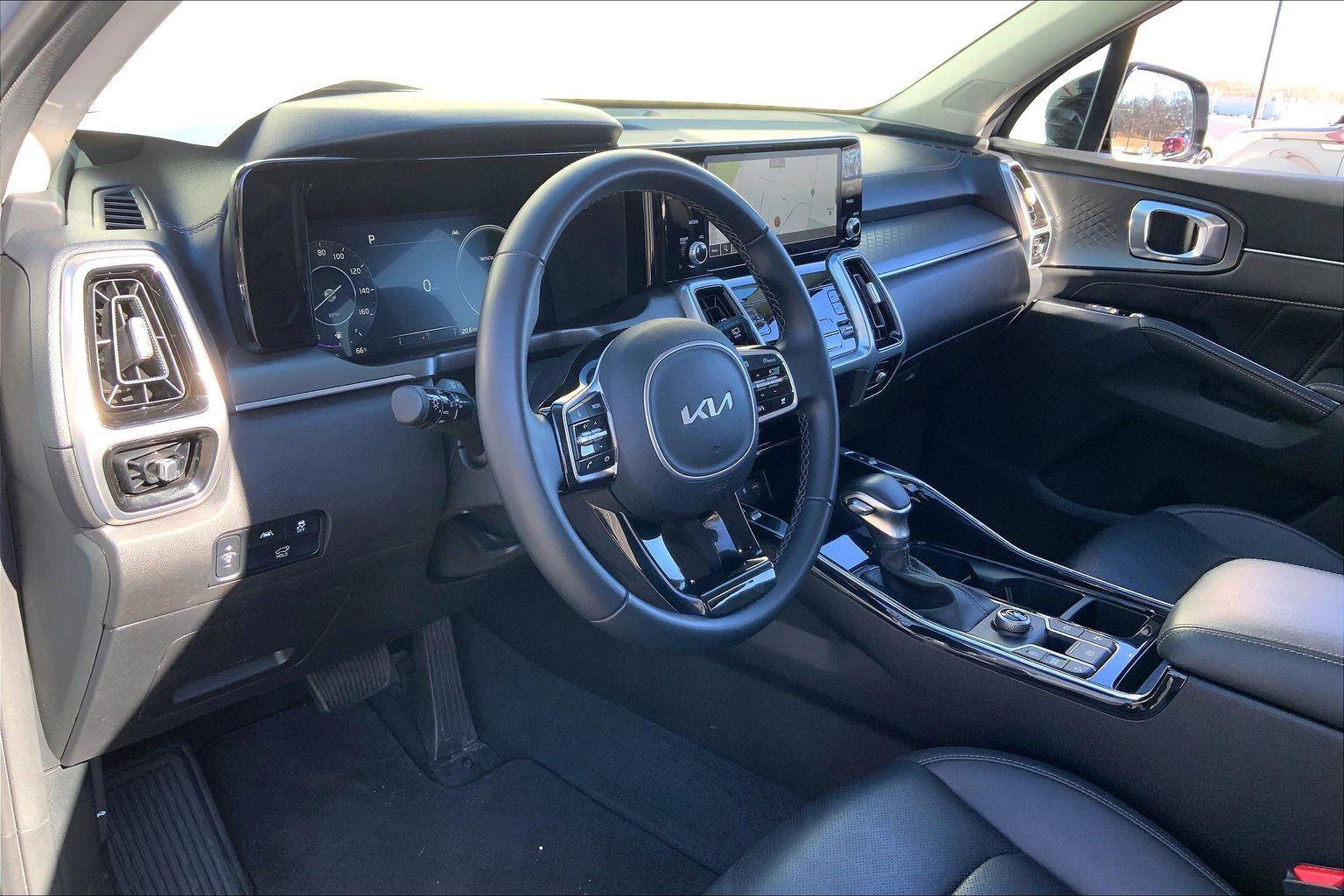 Used 2023 Kia Sorento SX image 11