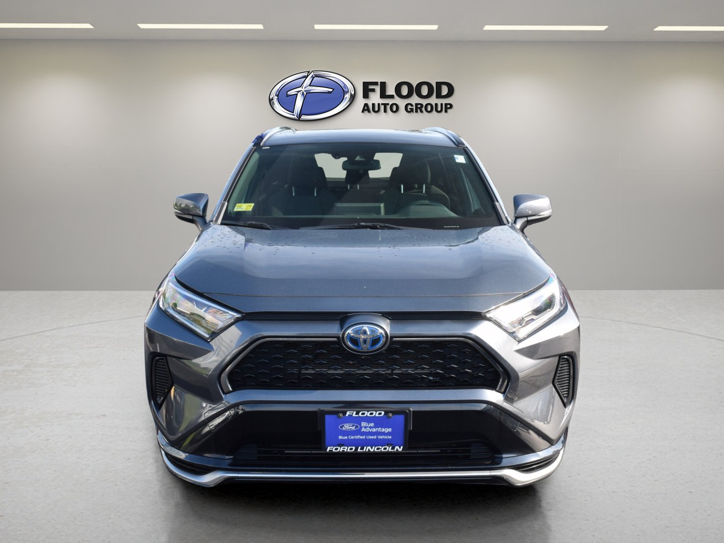Used 2021 Toyota RAV4 SE w/ Weather & Moonroof Package AWD/4WD video 2