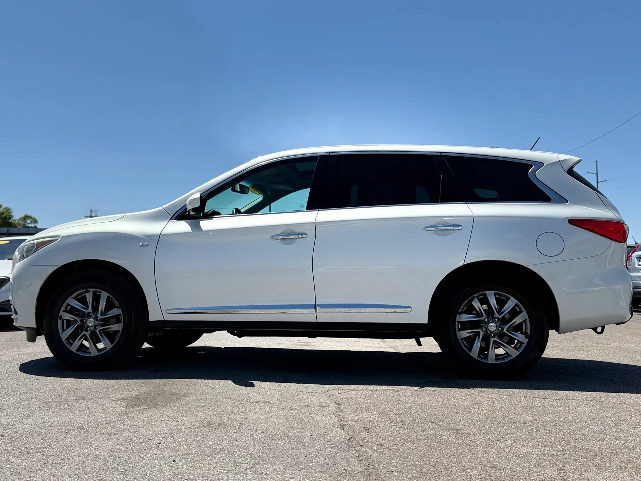 Used 2014 INFINITI QX60 Luxe w/ Premium Package AWD/4WD image 13