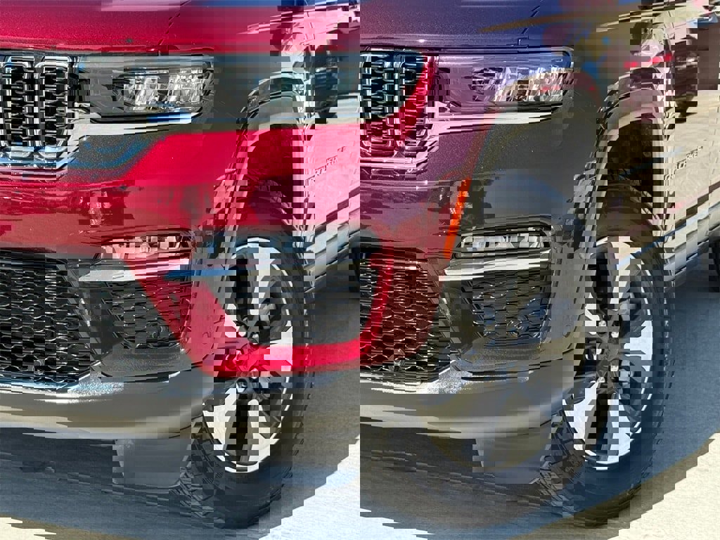 Used 2024 Jeep Grand Cherokee Limited 4xe w/ Luxury Tech Group II image 2