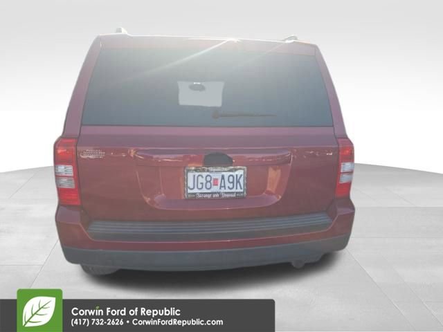 Used 2015 Jeep Patriot Sport w/ Power Value Group FWD image 3