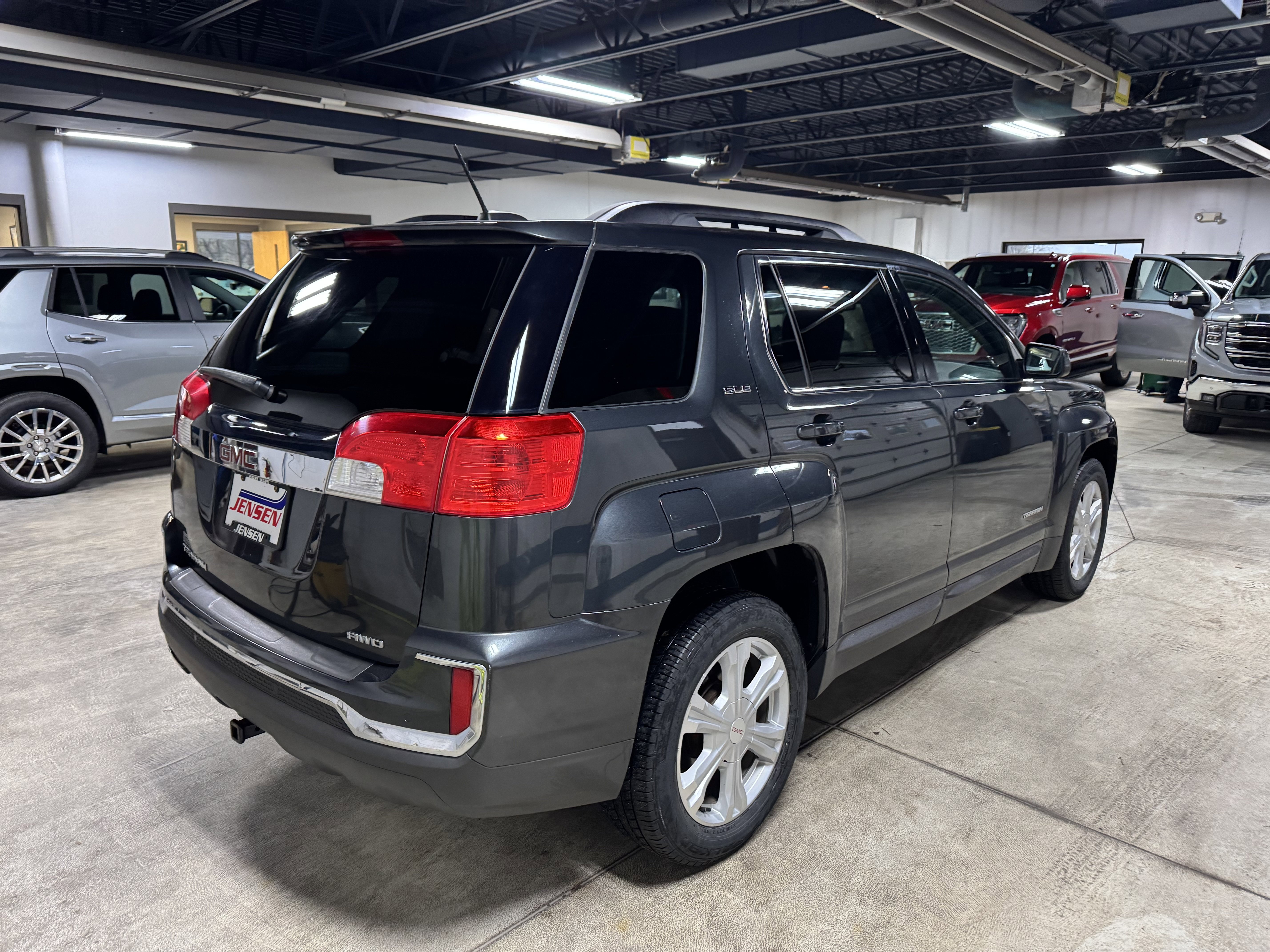 Used 2017 GMC Terrain SLE w/ Driver Alert Package I image 4