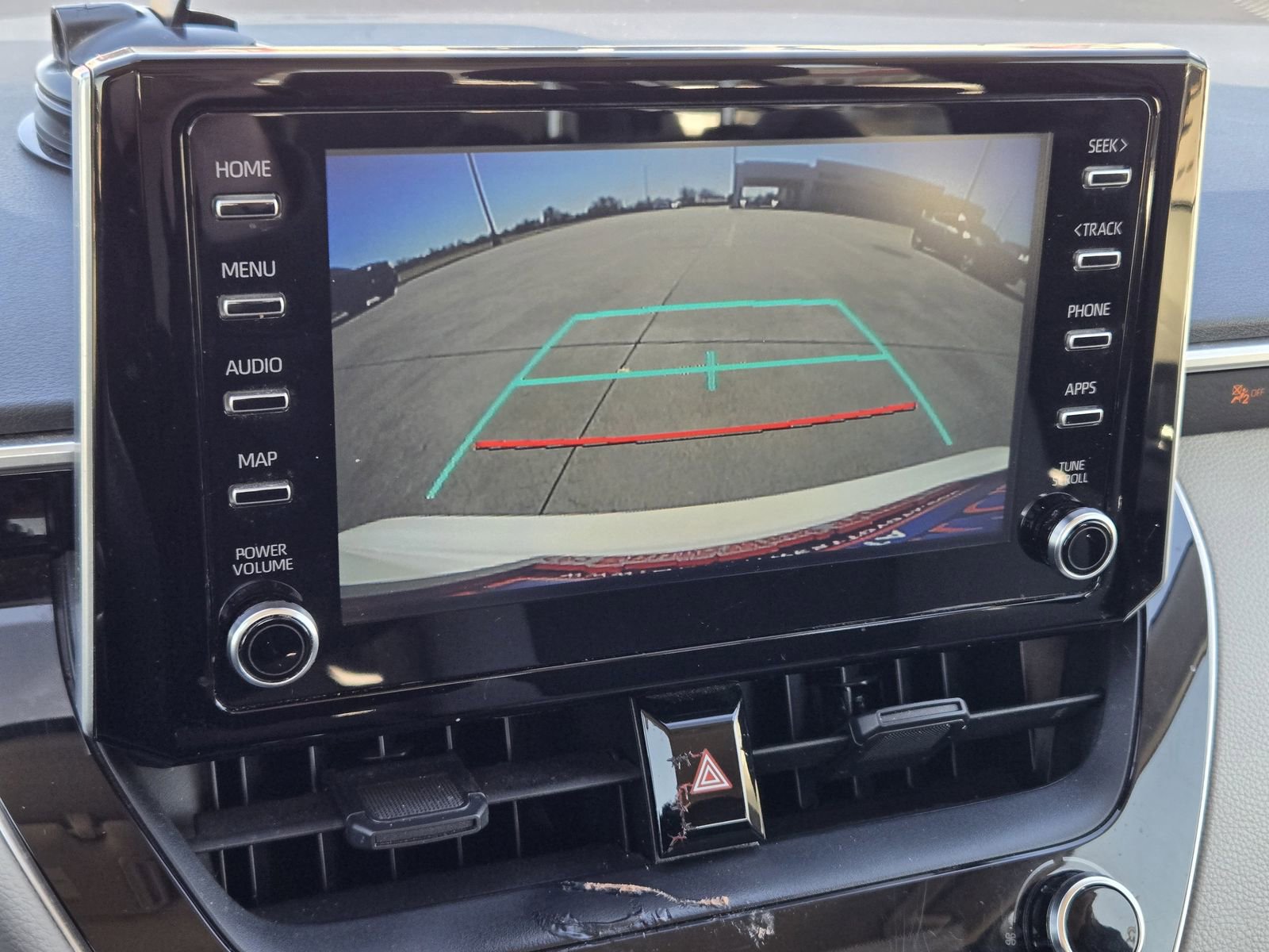 Used 2020 Toyota Corolla LE image 21