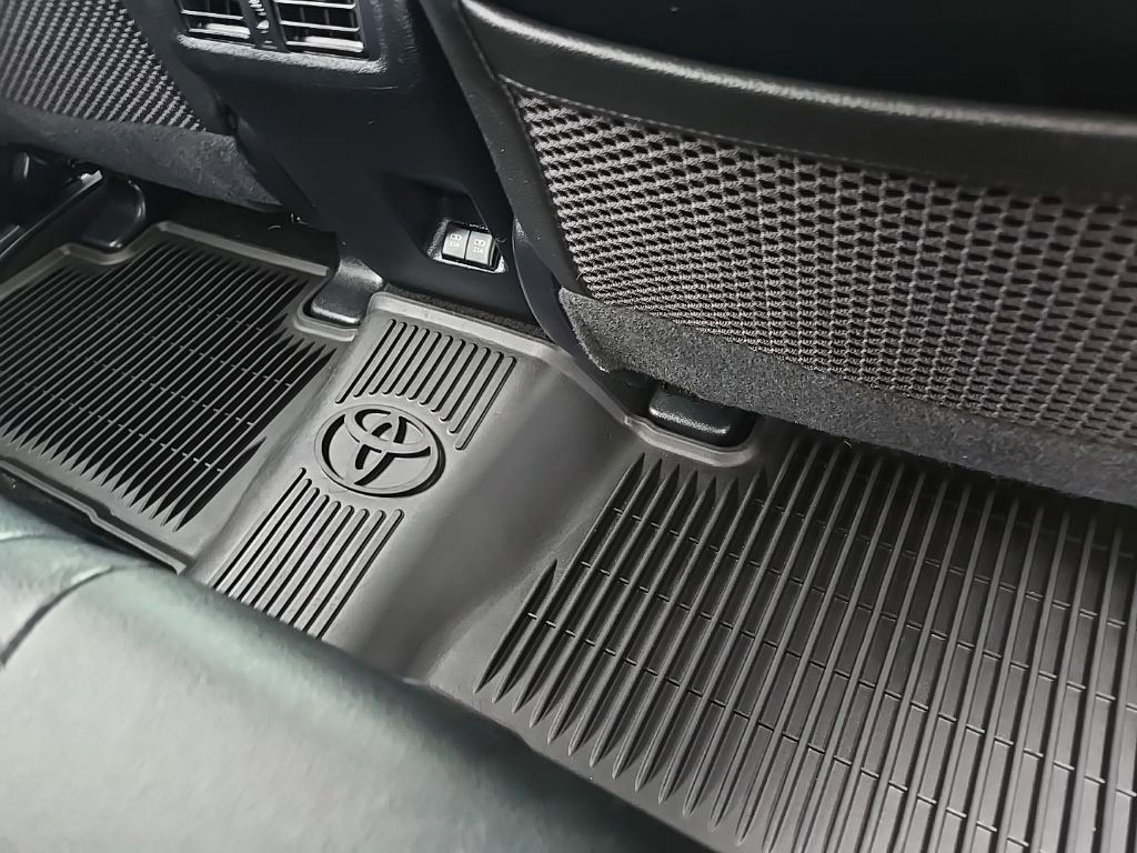 Used 2020 Toyota 4Runner TRD Off-Road Premium w/ Moonroof Package AWD/4WD image 85