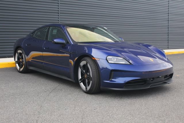 New 2026 Porsche Taycan image 10