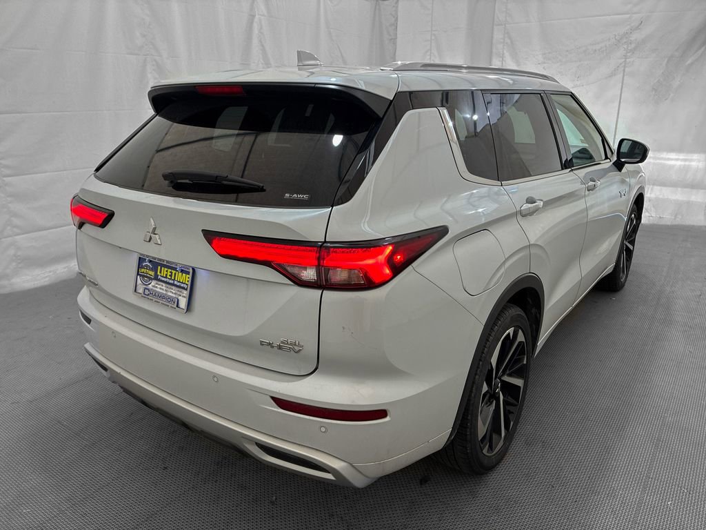 Used 2024 Mitsubishi Outlander SEL AWD/4WD image 7