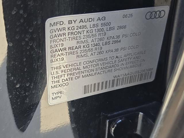 Used 2025 Audi Q5 Premium w/ Convenience Package AWD/4WD image 39
