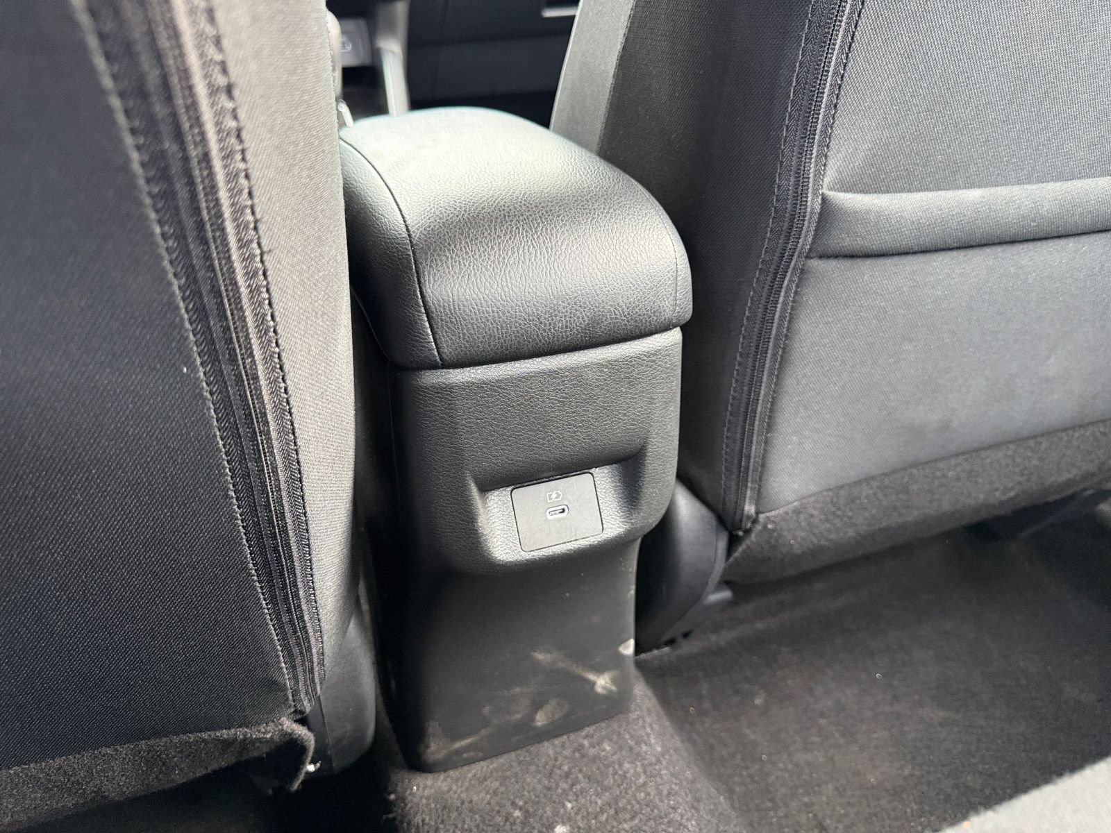 Used 2025 Nissan Versa SV FWD image 19
