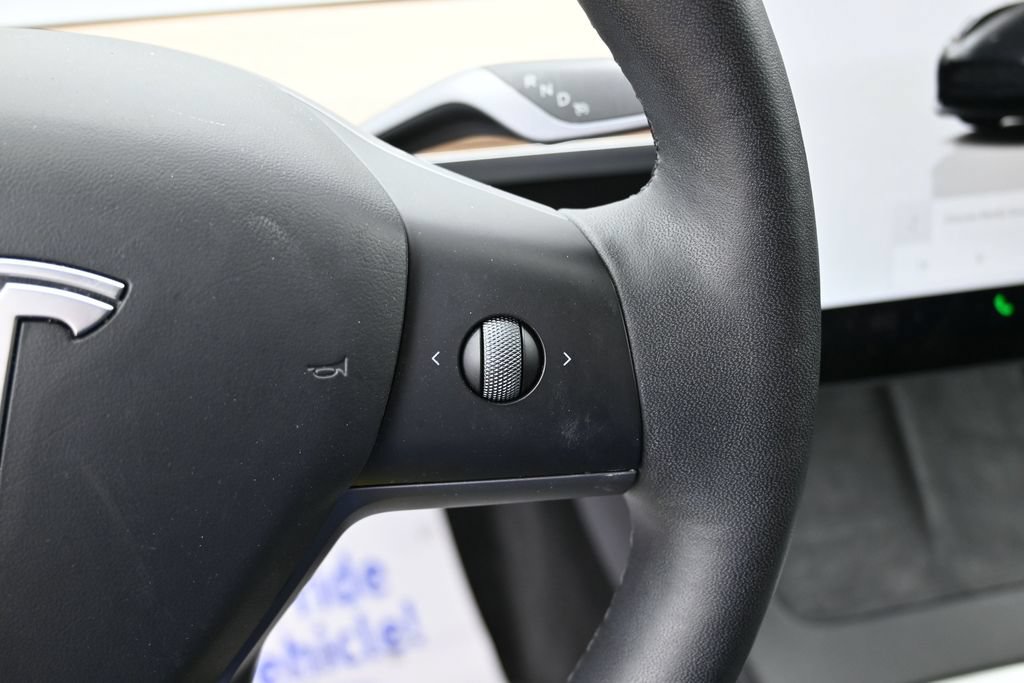 Used 2023 Tesla Model 3 Standard Range RWD image 17