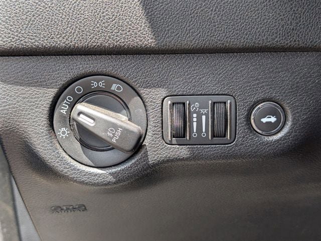 Used 2022 Dodge Charger R/T RWD image 23