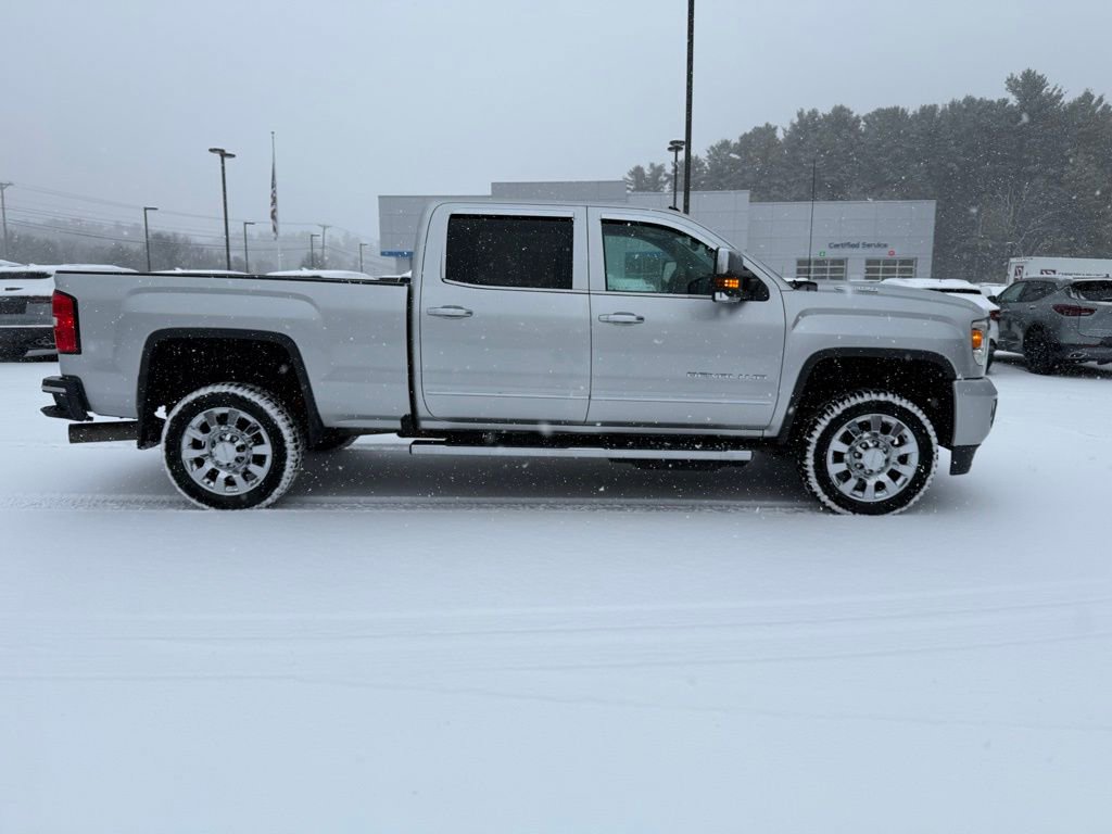 Used 2018 GMC Sierra 2500 Denali image 4