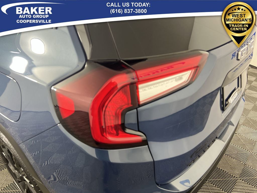 Used 2024 GMC Terrain SLT w/ Elevation Edition image 36