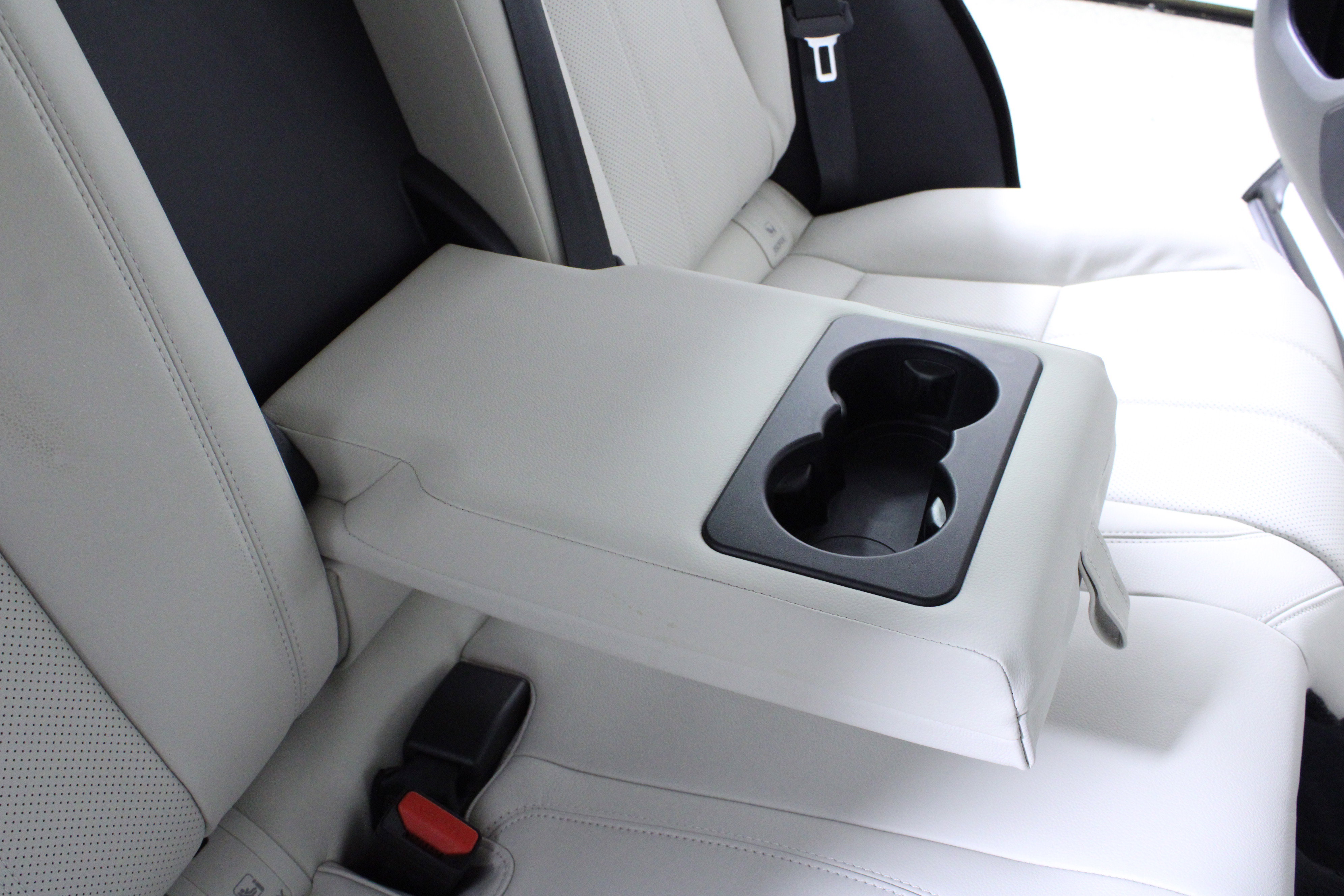 Used 2023 Land Rover Range Rover Velar R-Dynamic S image 15