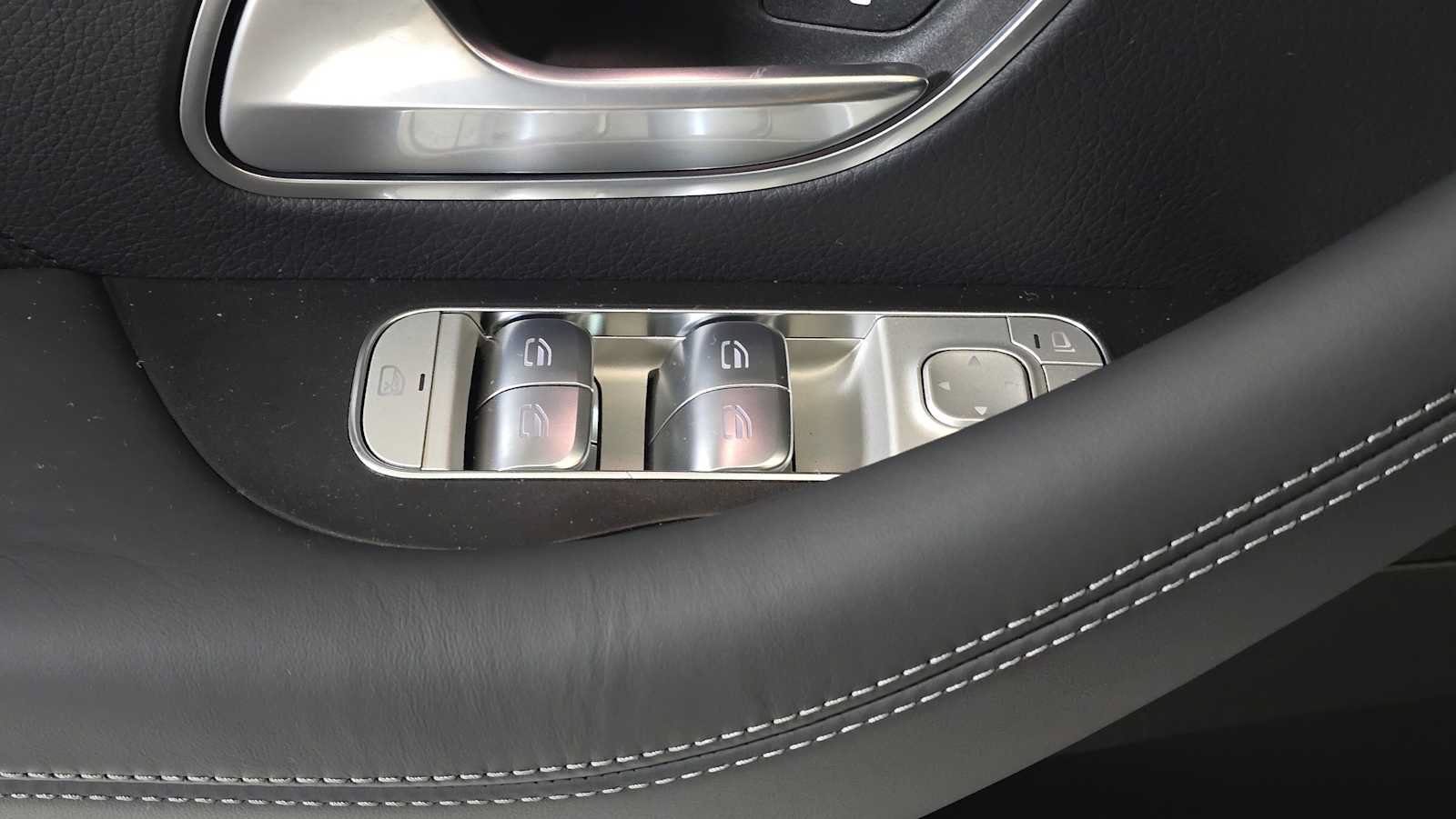 New 2026 Mercedes-Benz GLE 53 AMG 4MATIC Coupe image 25