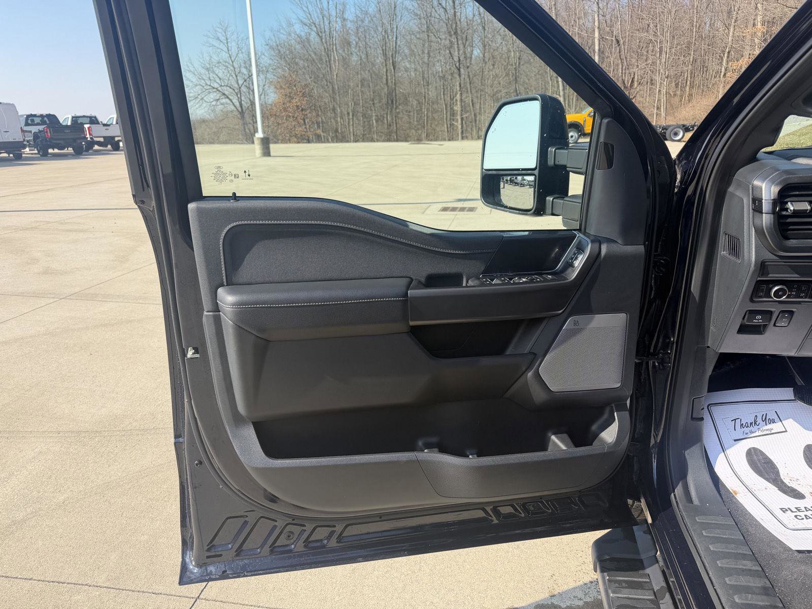 Used 2025 Ford F150 Lariat w/ Equipment Group 501A Mid image 12