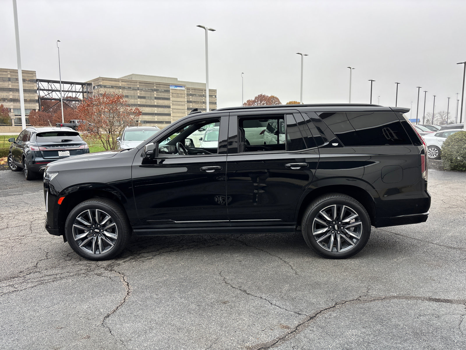 Used 2022 Cadillac Escalade Sport w/ Touring Package image 4