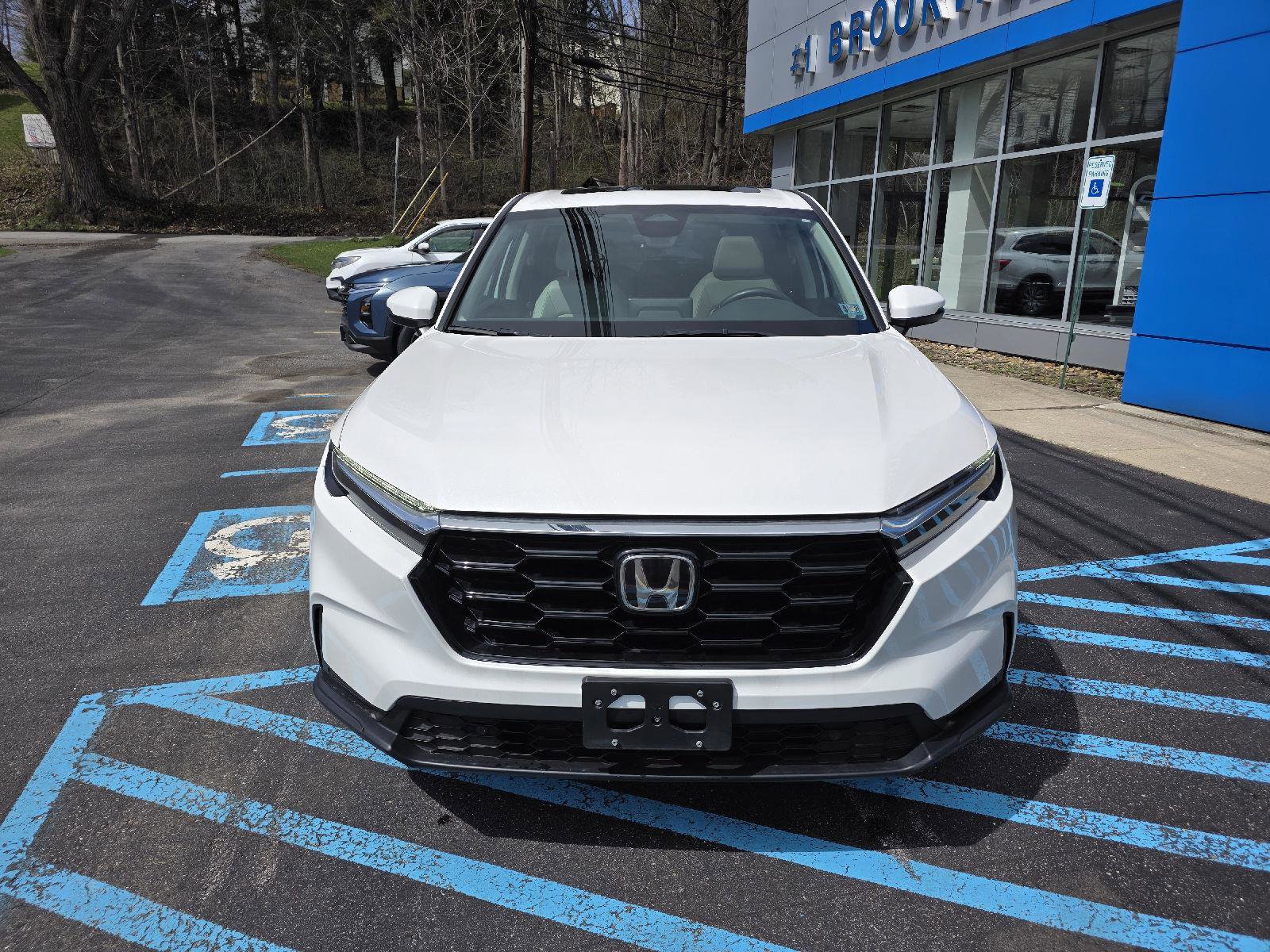 Used 2024 Honda CR-V EX-L image 2