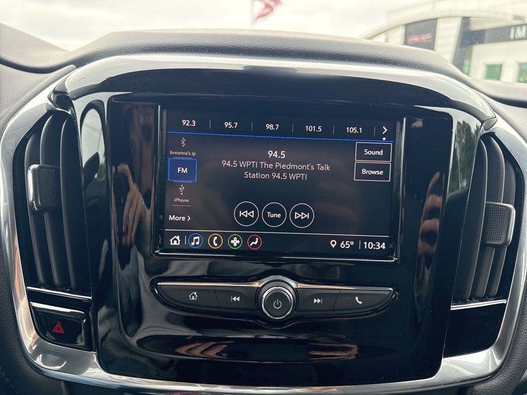 Used 2020 Chevrolet Traverse LT FWD image 21