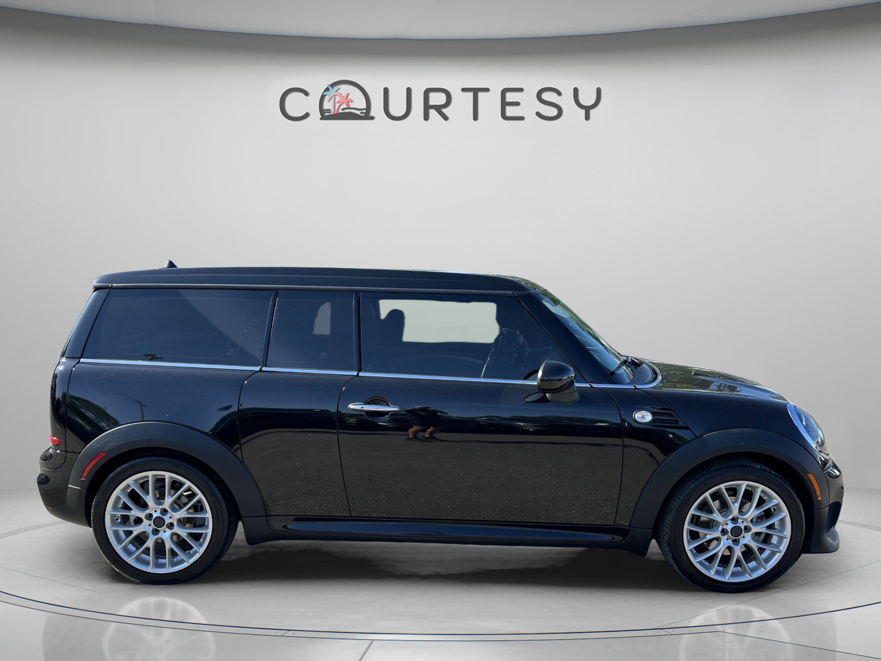 Used 2014 MINI Cooper Clubman FWD image 6