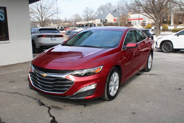 Used 2025 Chevrolet Malibu LT image 2