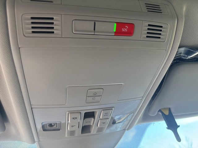 New 2025 Volkswagen Taos SEL image 20