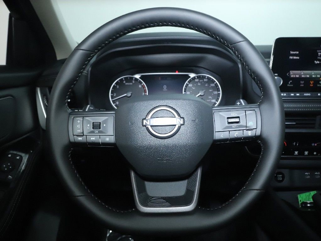 Certified 2026 Nissan Rogue SV image 20