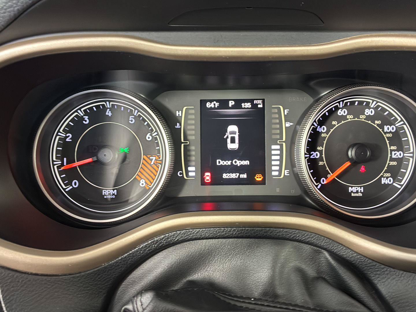 Used 2015 Jeep Cherokee Latitude w/ Cold Weather Group FWD image 37