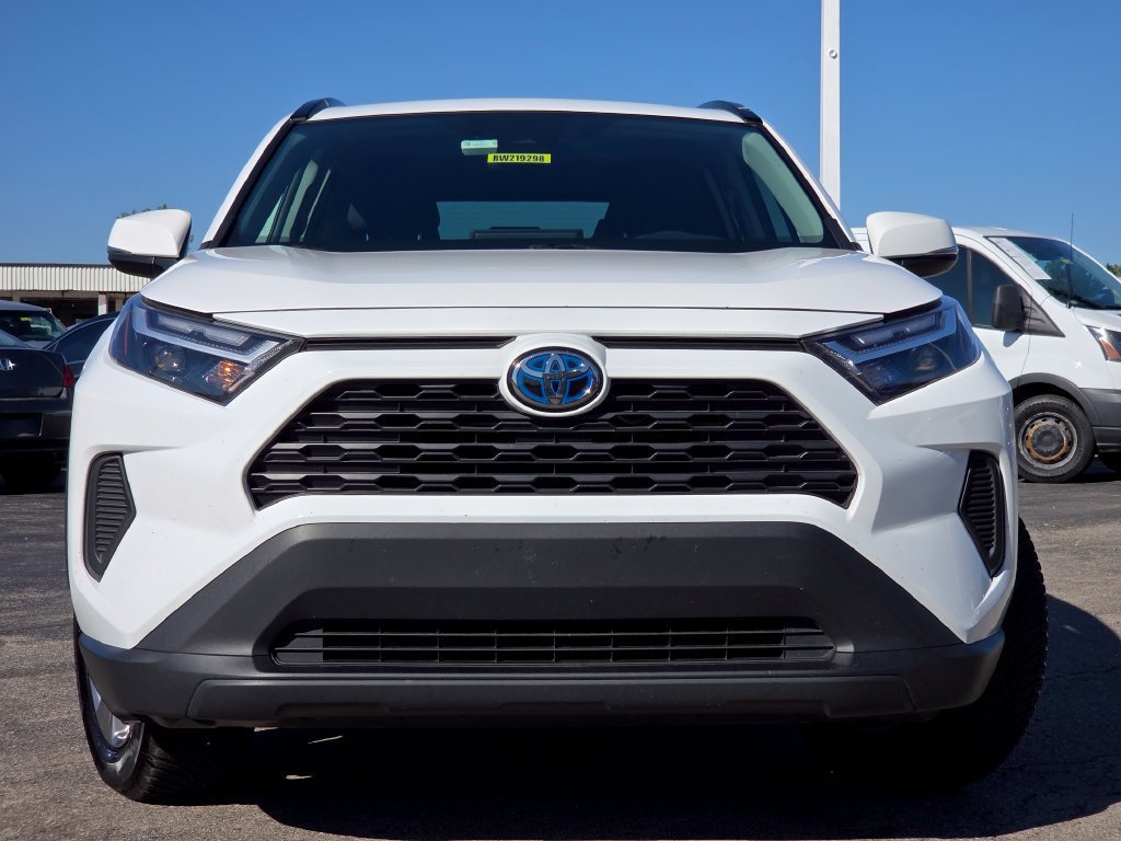 Used 2024 Toyota RAV4 XLE w/ Convenience Package AWD/4WD image 5