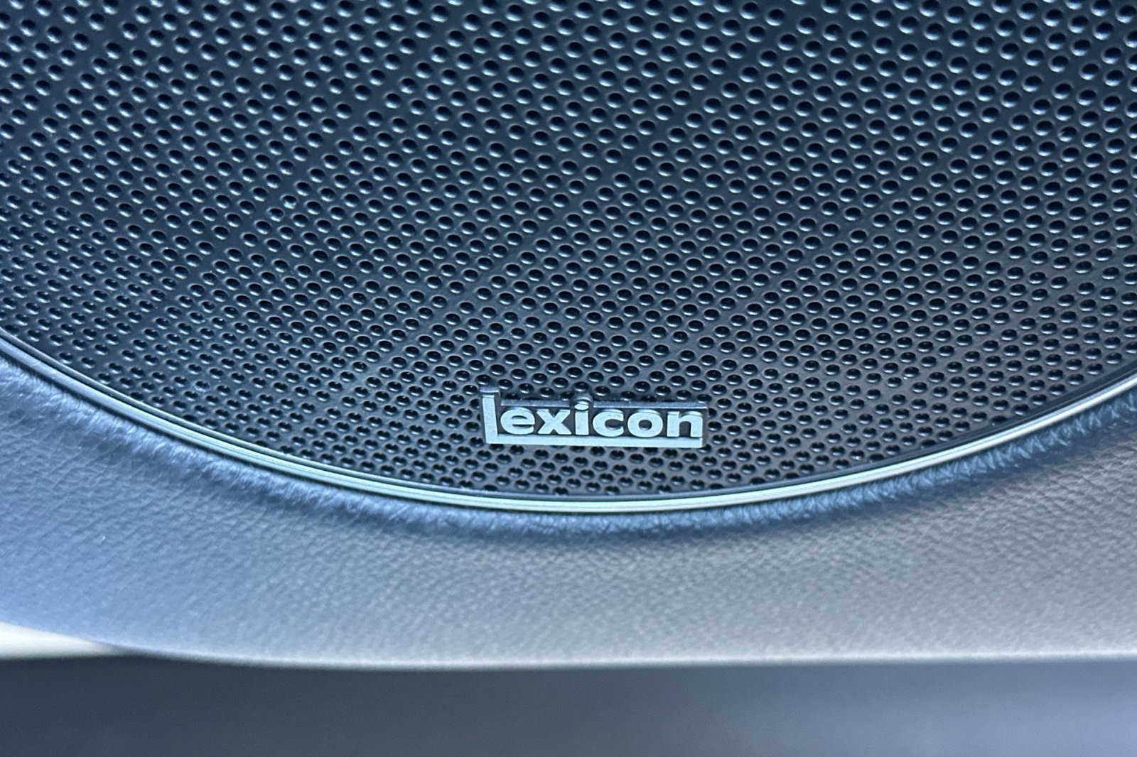 Used 2022 Genesis GV70 2.5T w/ Advanced Package image 25