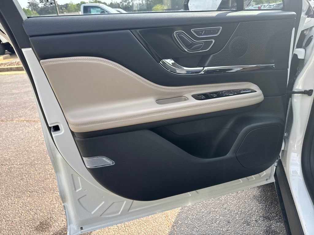 New 2026 Lincoln Corsair Grand Touring AWD/4WD image 13