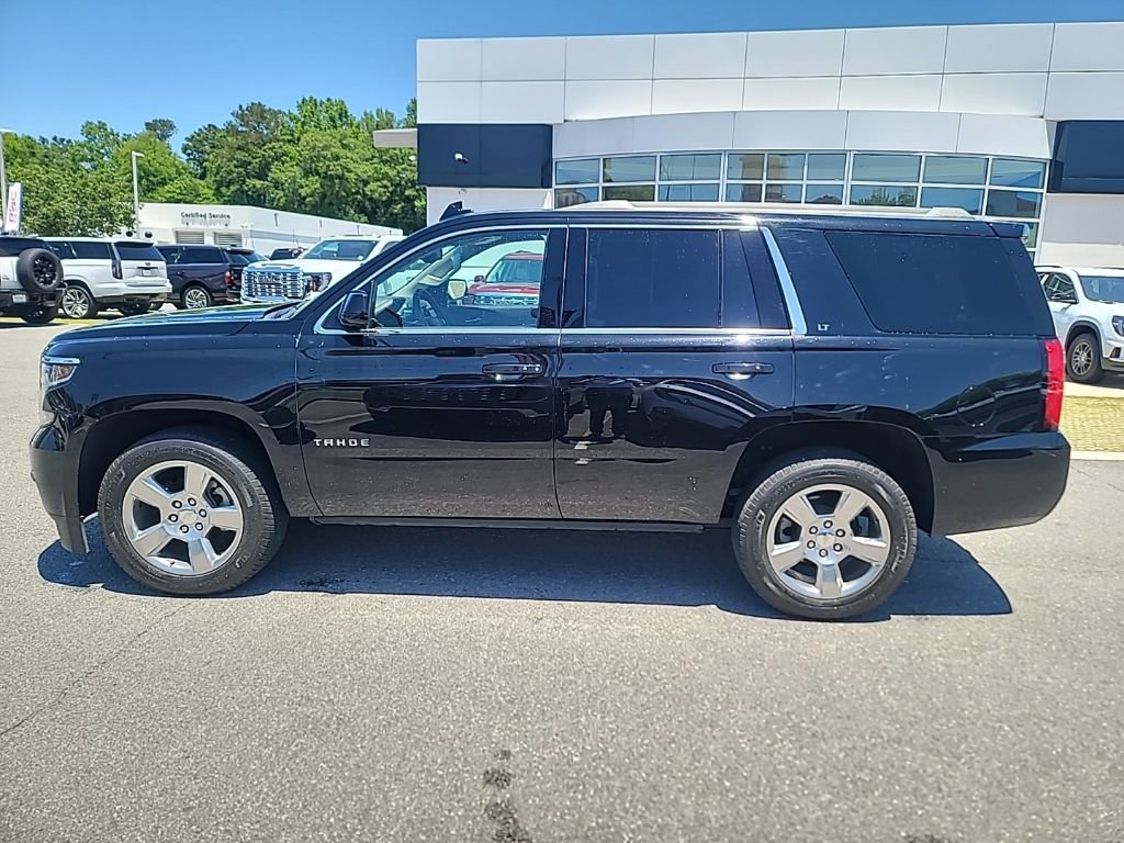 Used 2017 Chevrolet Tahoe LT w/ Luxury Package AWD/4WD image 4