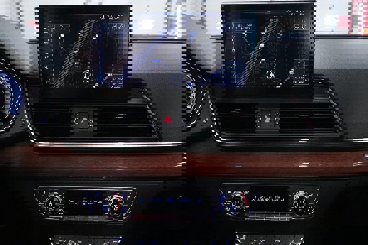 Used 2021 Audi Q5 Premium Plus w/ Premium Plus Package image 21