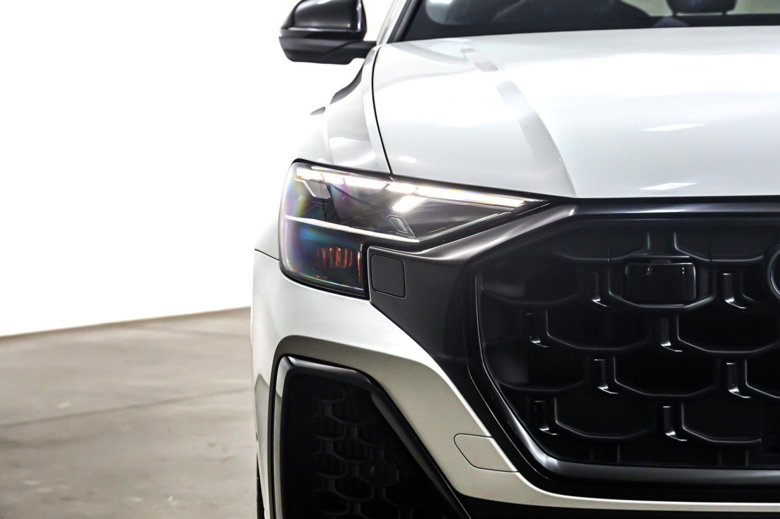 Used 2024 Audi SQ8 Premium Plus w/ Executive Package image 15