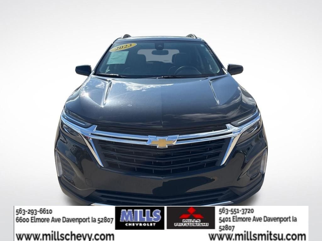 Used 2023 Chevrolet Equinox LT image 2