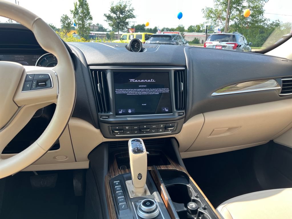 Used 2022 Maserati Levante GT AWD/4WD image 21