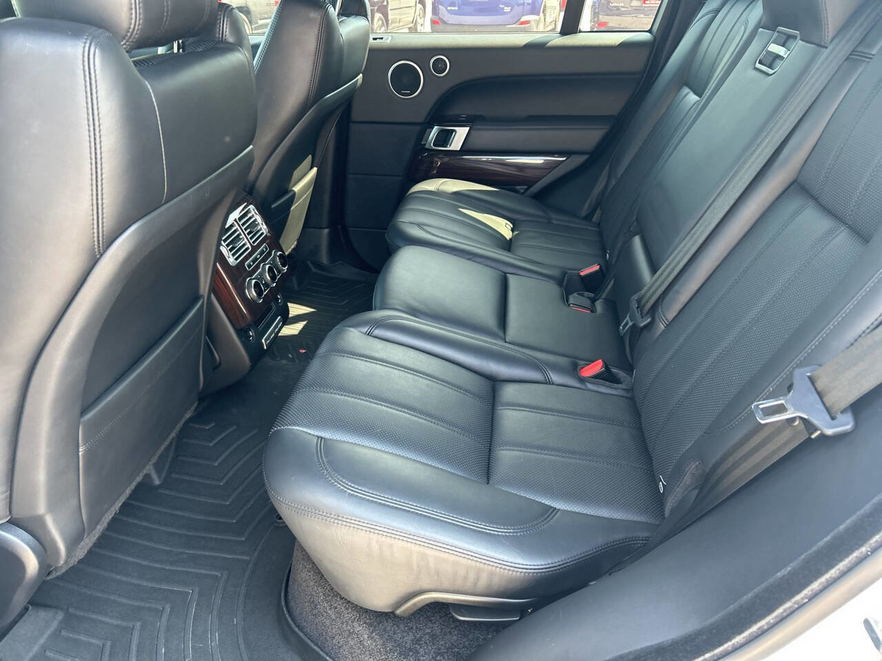 Used 2015 Land Rover Range Rover Supercharged image 16