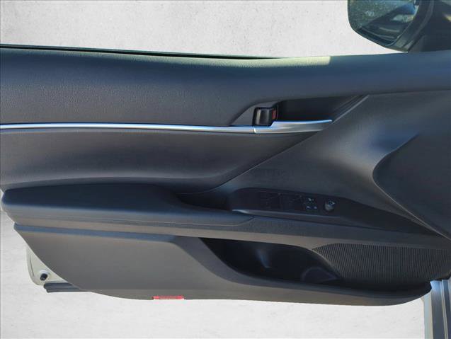Used 2024 Toyota Camry SE FWD image 9