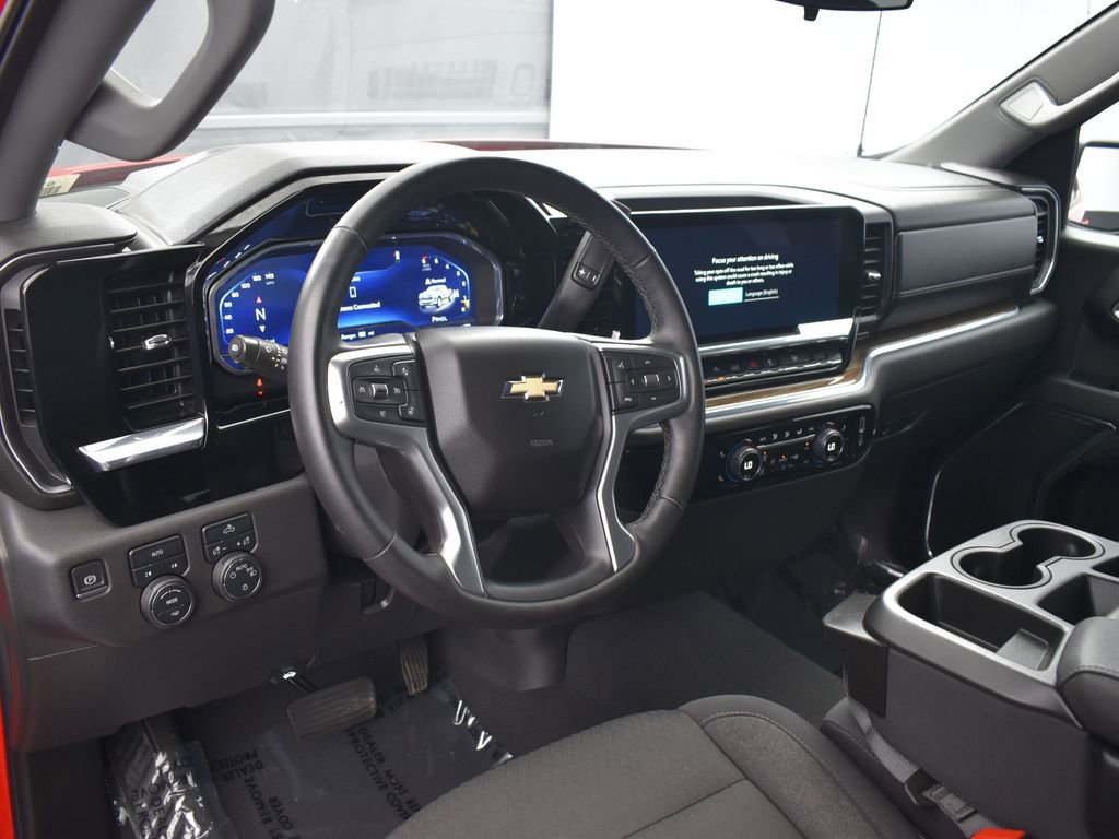 Used 2024 Chevrolet Silverado 1500 LT image 5