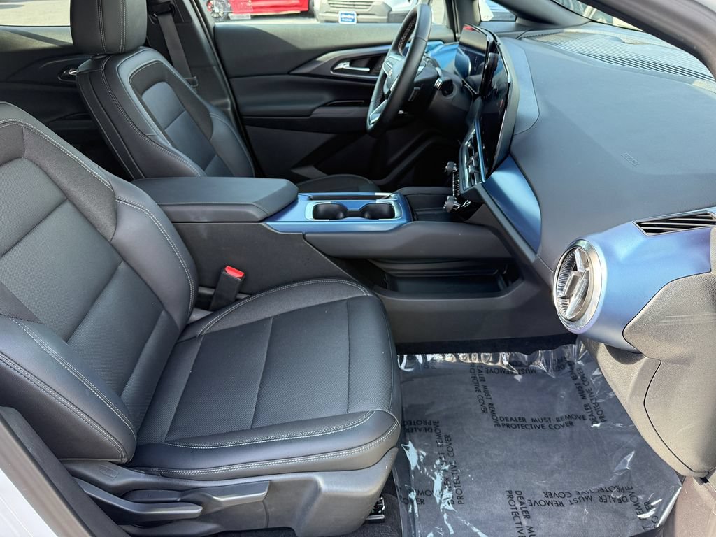 Used 2024 Chevrolet Equinox EV LT FWD image 16
