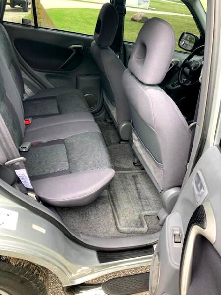 Used 2002 Toyota RAV4 2WD image 25