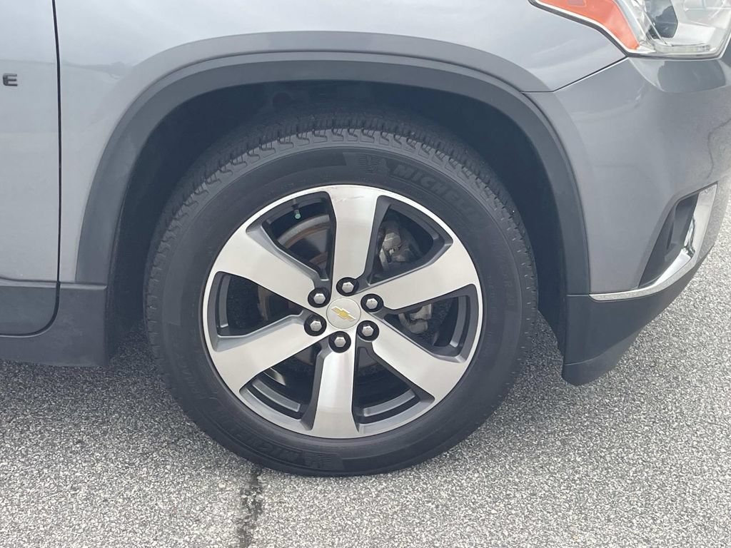 Used 2019 Chevrolet Traverse LT w/ LT Premium Package AWD/4WD image 10