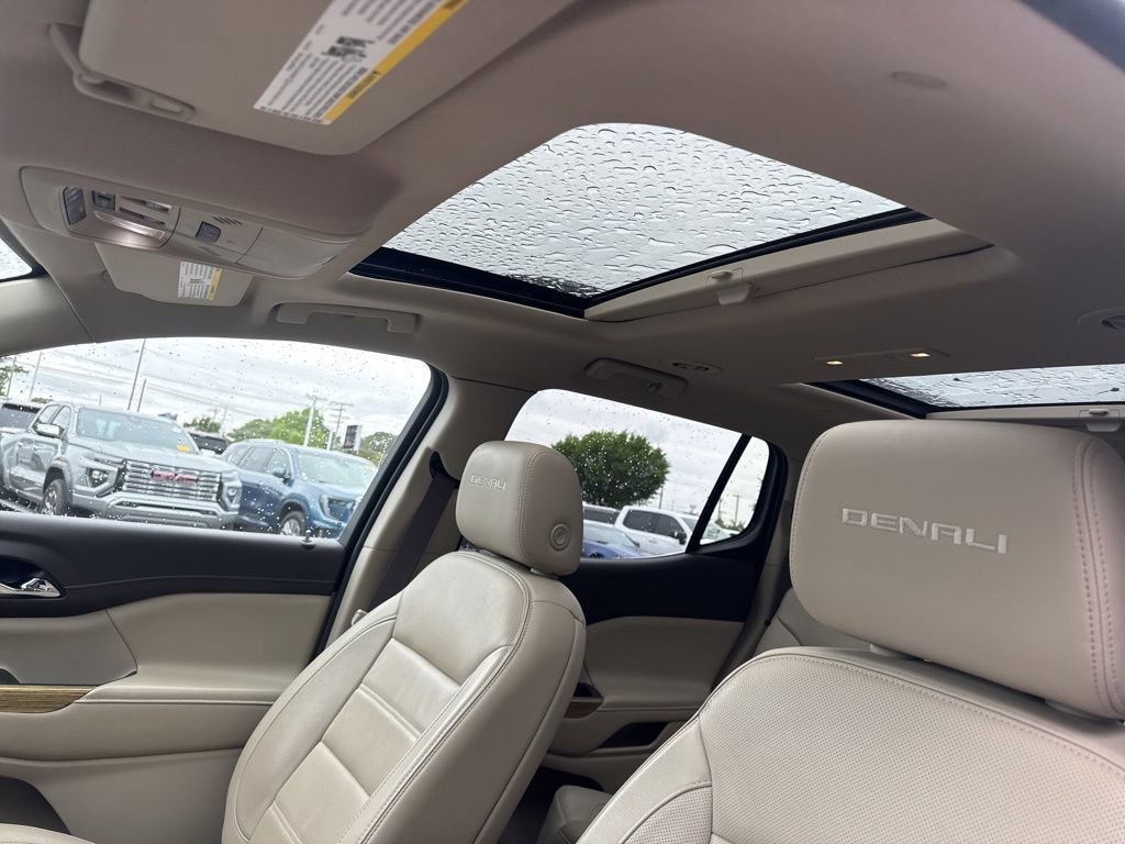 Used 2019 GMC Acadia Denali w/ Technology Package FWD image 13