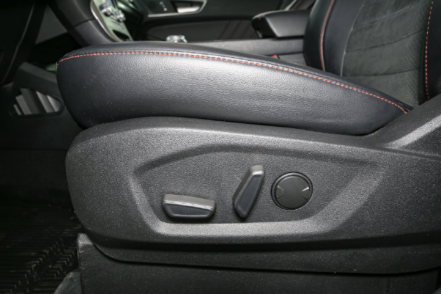 Used 2024 Ford Edge ST-Line AWD/4WD image 37