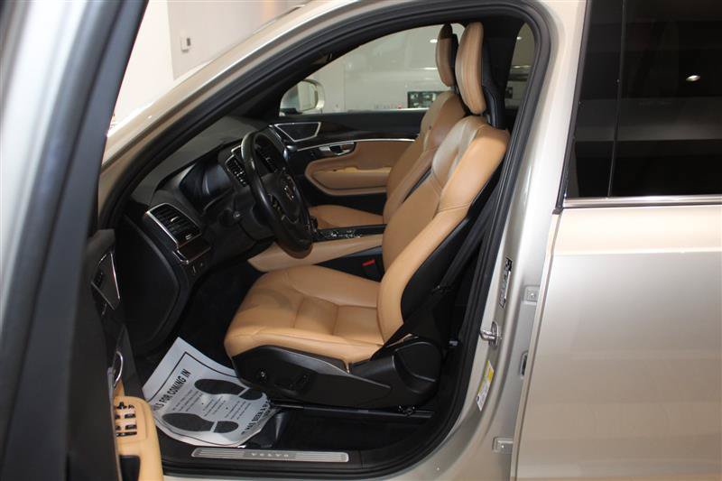Used 2017 Volvo XC90 T5 Momentum AWD/4WD image 24