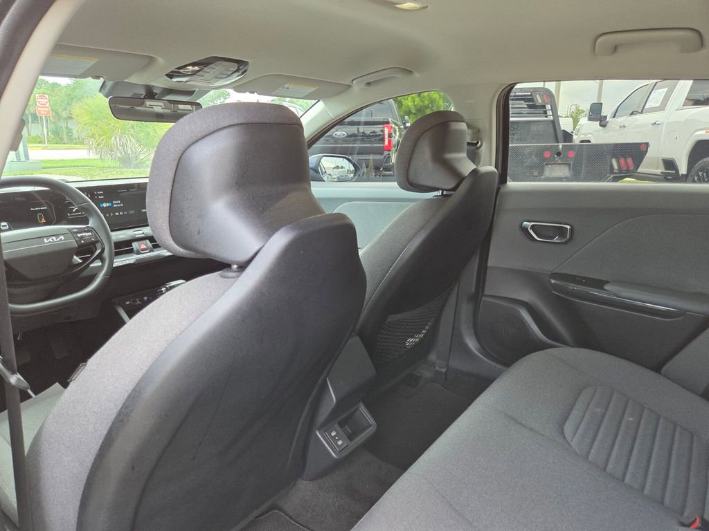 Used 2025 Kia K4 EX FWD image 18